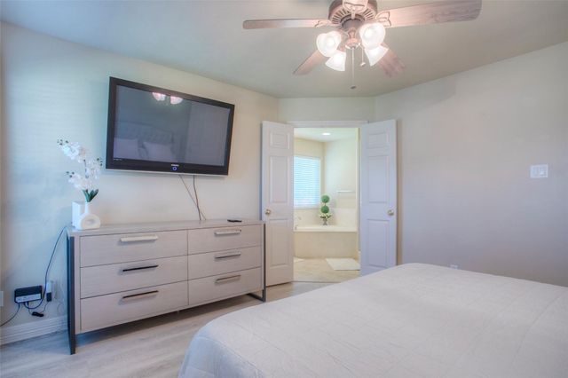 824 Cherry Hills Drive, Huntsville, TX 77340