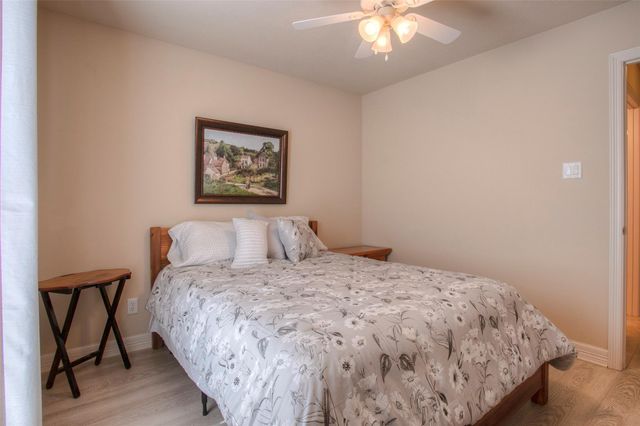 824 Cherry Hills Drive, Huntsville, TX 77340