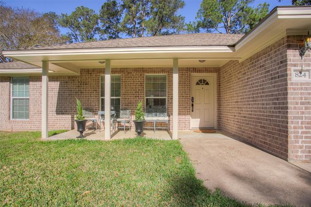 824 Cherry Hills Drive, Huntsville, TX 77340