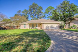824 Cherry Hills Drive, Huntsville, TX 77340