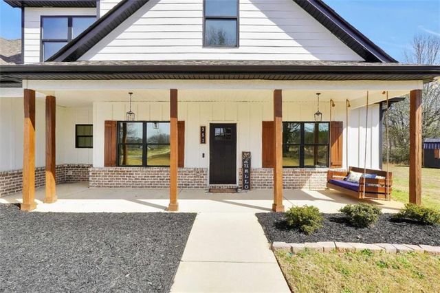 351 Savannah Drive, Mansfield, GA 30055