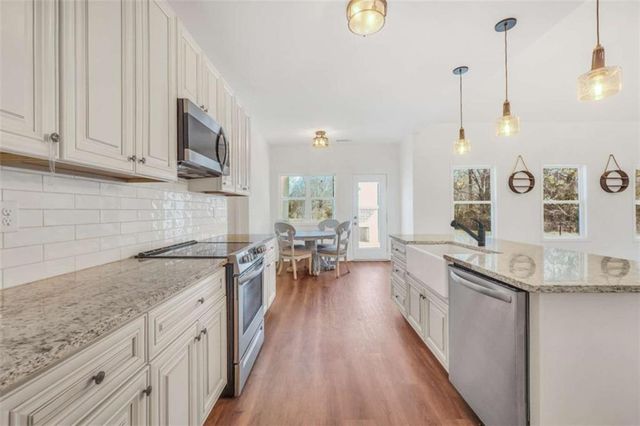 351 Savannah Drive, Mansfield, GA 30055