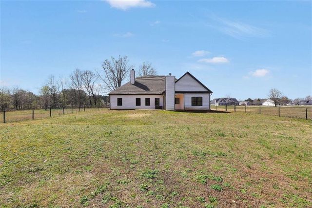 351 Savannah Drive, Mansfield, GA 30055