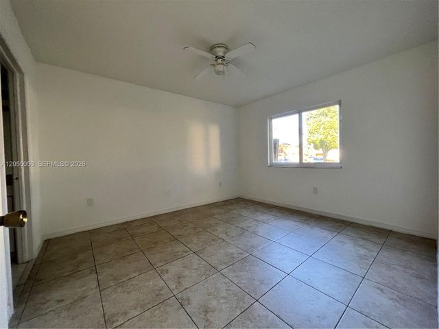 985 NE 33rd Ter 104, Homestead, FL 33033