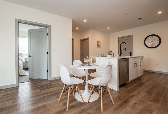 203 Lowell Street 304, Wilmington, MA 01887