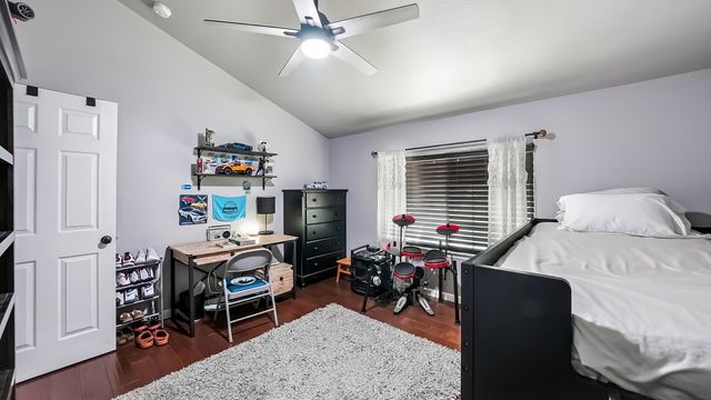 2419 E Vassar Avenue, Visalia, CA 93292