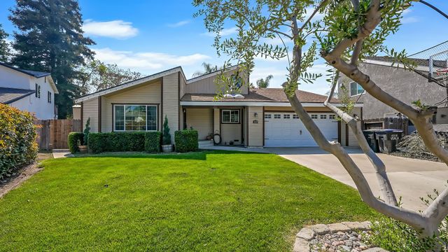 2419 E Vassar Avenue, Visalia, CA 93292