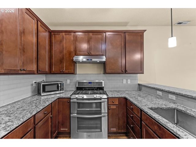 30276 Nw STEWART Ln, North Plains, OR 97133