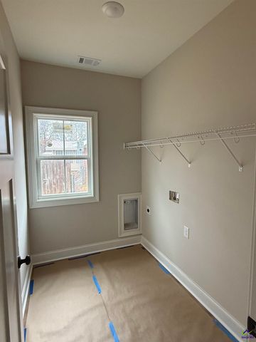 218 Valencia Circle, Warner Robins, GA 31028