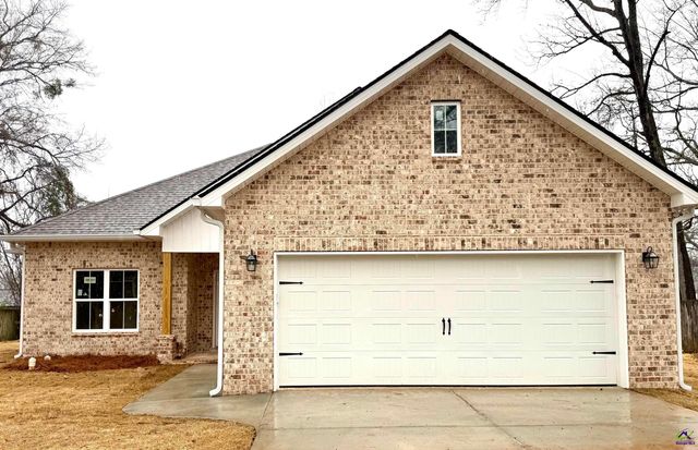 218 Valencia Circle, Warner Robins, GA 31028