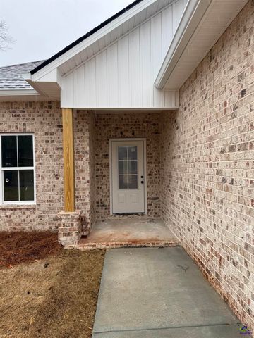 218 Valencia Circle, Warner Robins, GA 31028