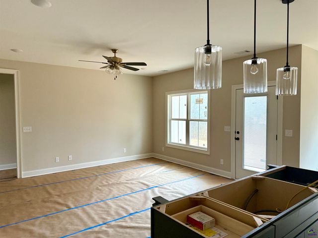 218 Valencia Circle, Warner Robins, GA 31028