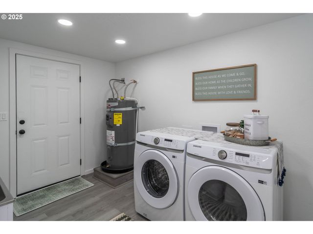 1052 RESTON Rd, Roseburg, OR 97471