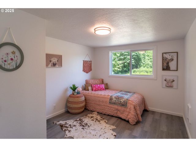 1052 RESTON Rd, Roseburg, OR 97471