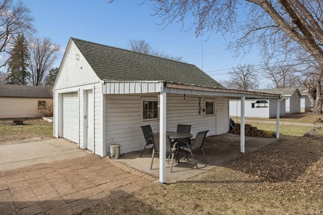 231 12th Avenue N, Waite Park, MN 56387