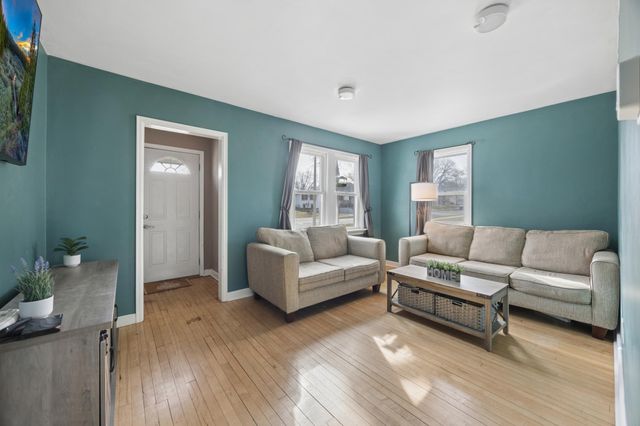 231 12th Avenue N, Waite Park, MN 56387