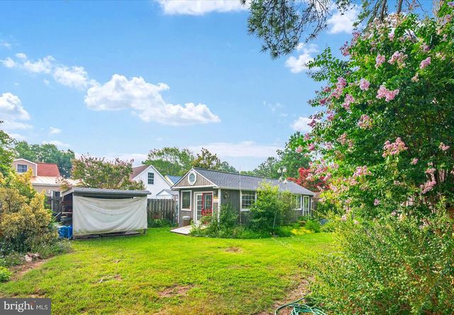 7007 DOVER AVE, North Beach, MD 20714