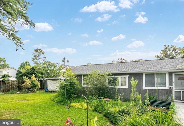 7007 DOVER AVE, North Beach, MD 20714