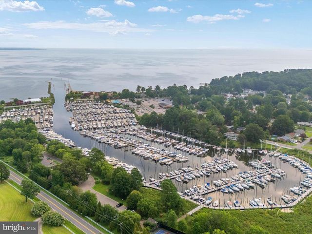 7007 DOVER AVE, North Beach, MD 20714