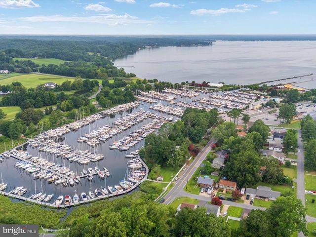 7007 DOVER AVE, North Beach, MD 20714