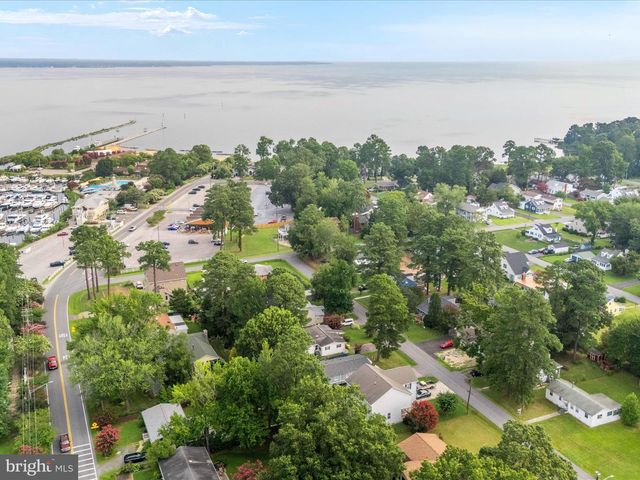 7007 DOVER AVE, North Beach, MD 20714