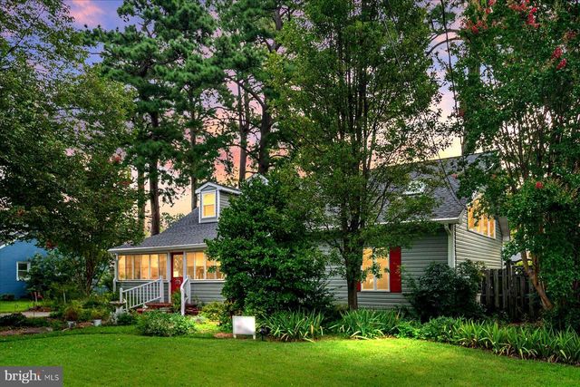 7007 DOVER AVE, North Beach, MD 20714