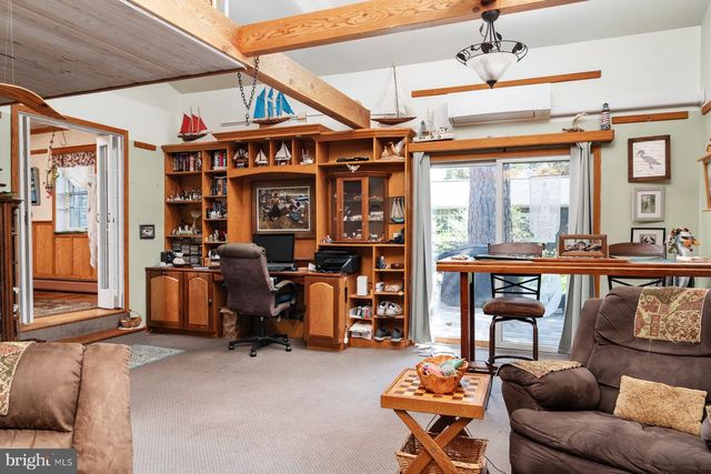 7007 DOVER AVE, North Beach, MD 20714