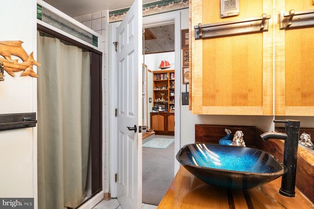 7007 DOVER AVE, North Beach, MD 20714