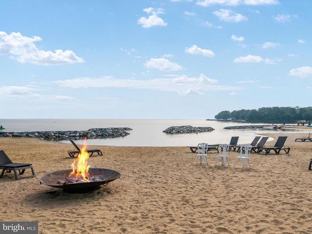 7007 DOVER AVE, North Beach, MD 20714