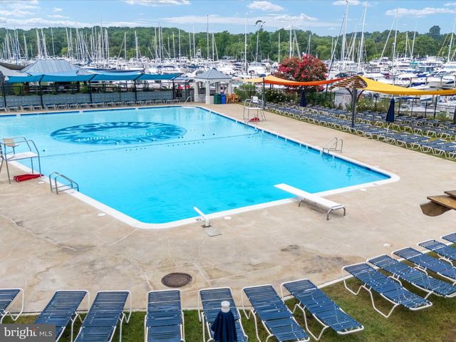 7007 DOVER AVE, North Beach, MD 20714