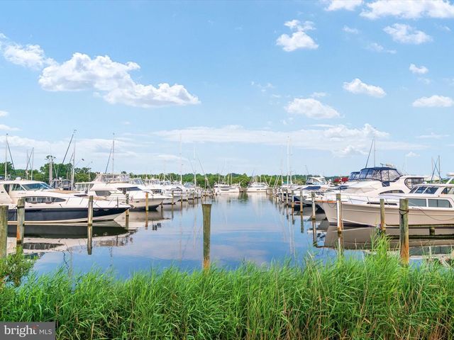 7007 DOVER AVE, North Beach, MD 20714