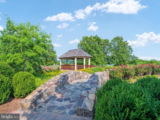 7007 DOVER AVE, North Beach, MD 20714