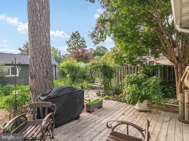 7007 DOVER AVE, North Beach, MD 20714