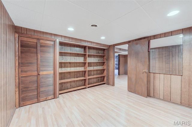 11954 Glenoak Drive, Maryland Heights, MO 63043