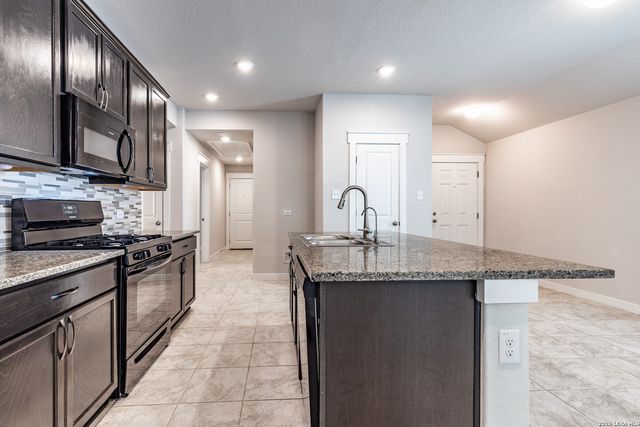 11258 Casina Vw, San Antonio, TX 78249