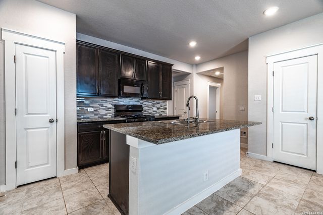11258 Casina Vw, San Antonio, TX 78249