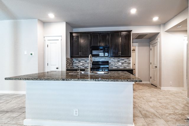 11258 Casina Vw, San Antonio, TX 78249
