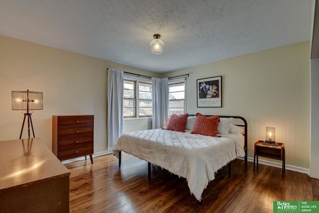 2206 S 46th Avenue, Omaha, NE 68106