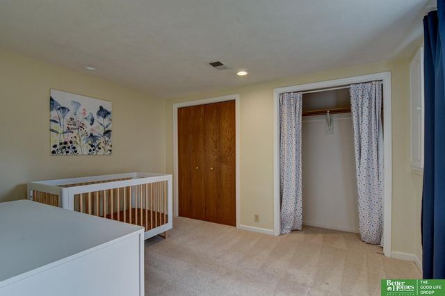 2206 S 46th Avenue, Omaha, NE 68106