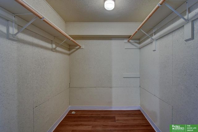 2206 S 46th Avenue, Omaha, NE 68106