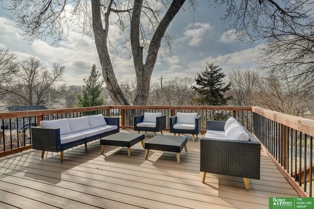 2206 S 46th Avenue, Omaha, NE 68106