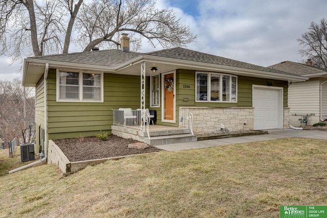 2206 S 46th Avenue, Omaha, NE 68106