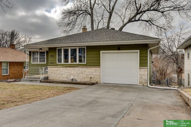 2206 S 46th Avenue, Omaha, NE 68106