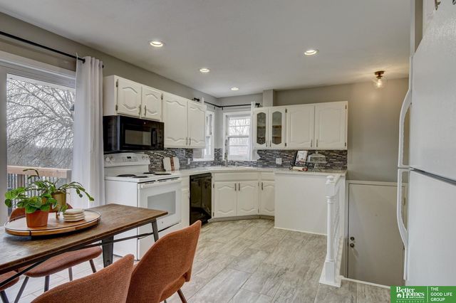 2206 S 46th Avenue, Omaha, NE 68106