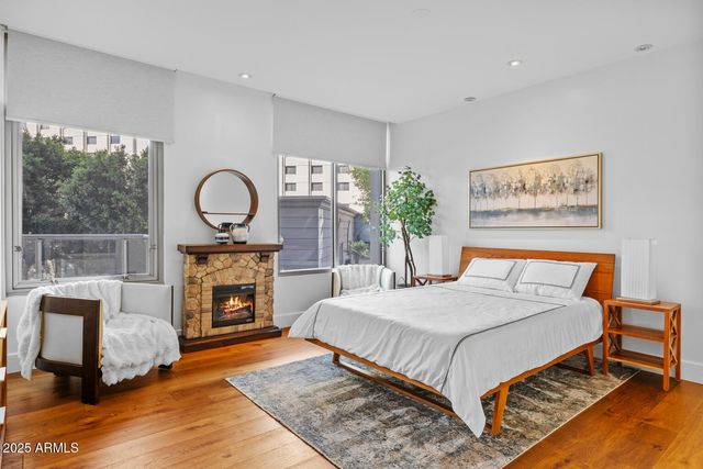 2402 E ESPLANADE Lane 204, Phoenix, AZ 85016