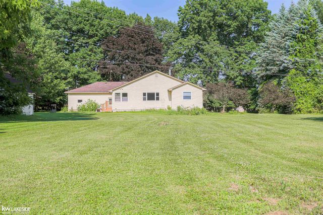 4590 Secord Lake Road, Leonard, MI 48367