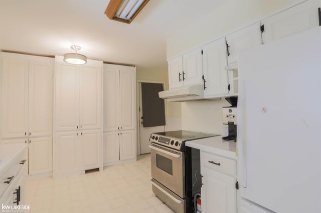 4590 Secord Lake Road, Leonard, MI 48367