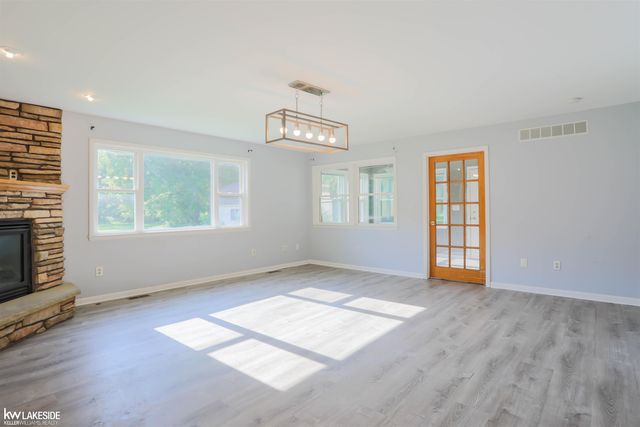 4590 Secord Lake Road, Leonard, MI 48367