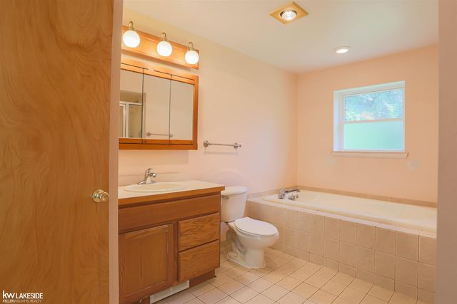 4590 Secord Lake Road, Leonard, MI 48367