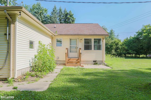 4590 Secord Lake Road, Leonard, MI 48367